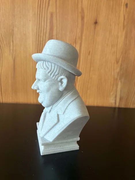 Tượng bán thân Oliver Hardy - Image 5