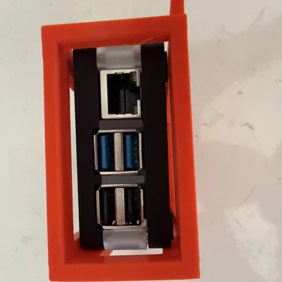 Giá treo tường cho vỏ case Raspberry Pi Joy-It