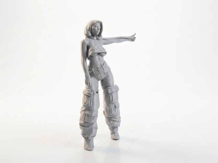 Mô hình 3D Tượng Nữ Nhân Vật Trùm Mũ (Hooded Figure Statue) - Image 2