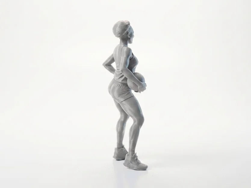 Mô hình 3D Nữ vận động viên bóng rổ - BBall Lady để bàn - Image 3