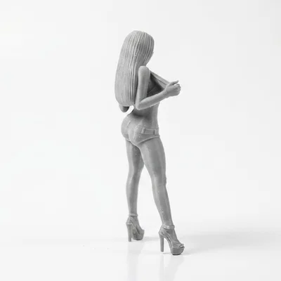 Mô hình 3D tượng nữ giới xé áo ấn tượng