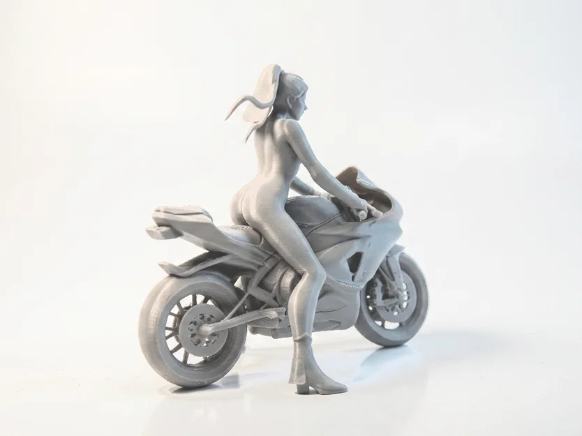 Mô hình Nữ Biker Cá Tính - Figurine in 3D - Image 3