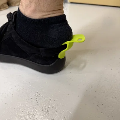 Dụng cụ đón gót giày (Shoe Horn)