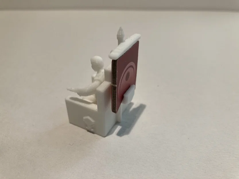 Mô hình Đặc vụ Hoàng đế (Emperor Player Agent Figurine) - Image 3