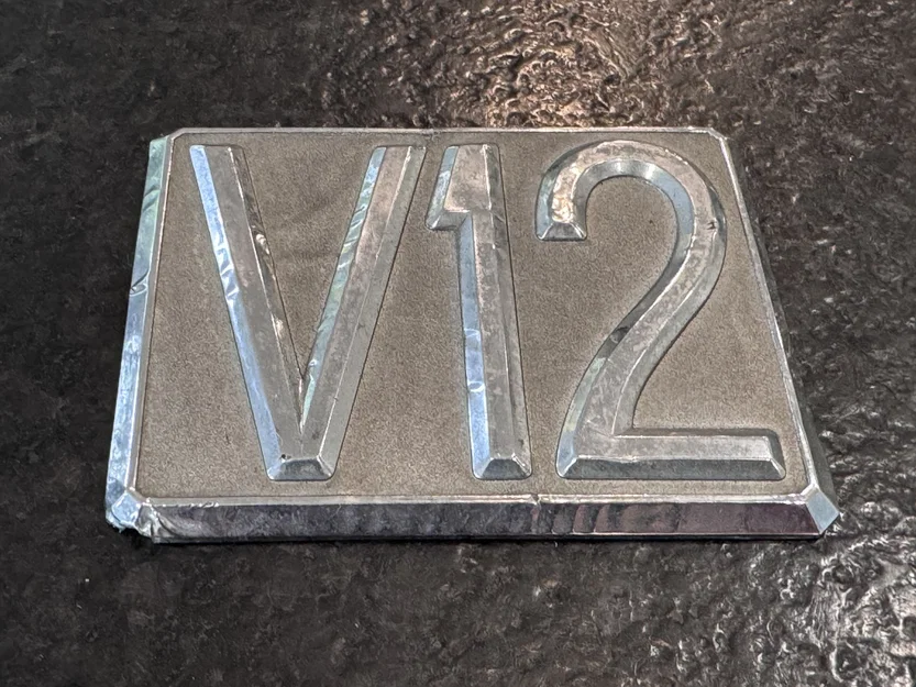 Logo V12 Toyota Century cho nắp động cơ - Image 6
