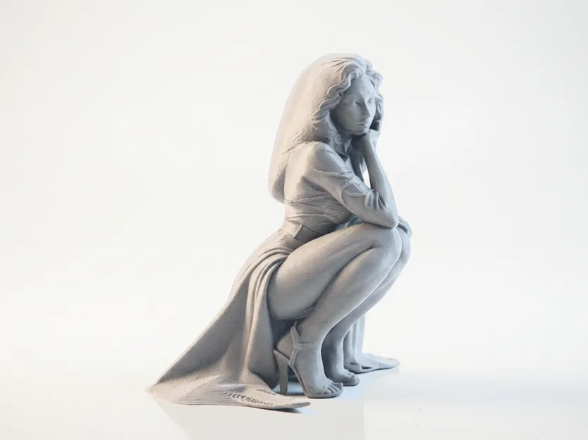 Mô hình người phụ nữ ngồi xổm - File 3D in được - Image 2