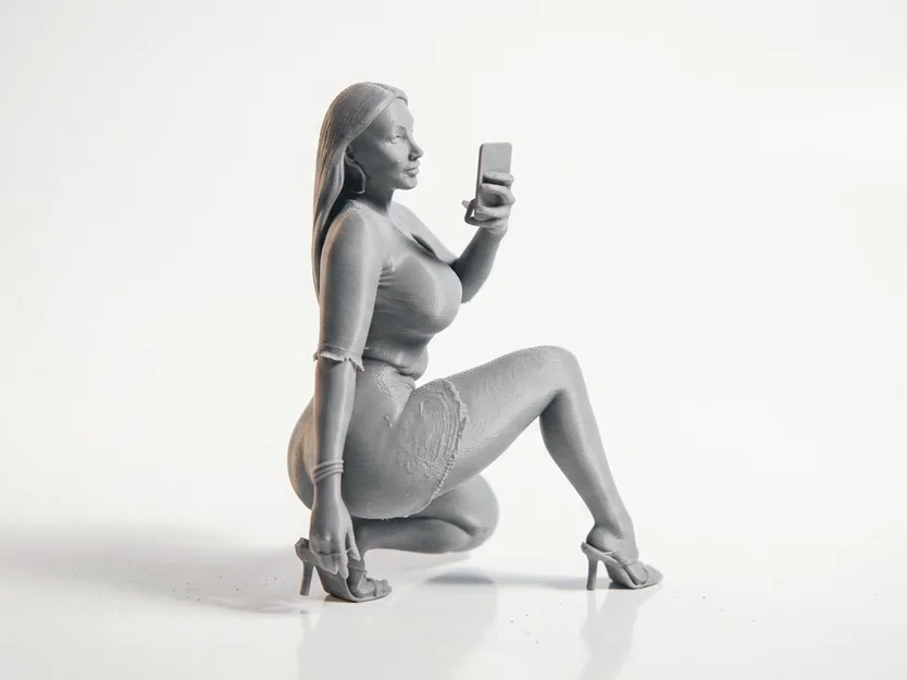Mô hình tượng cô gái chụp selfie - File in 3D nghệ thuật - Image 2