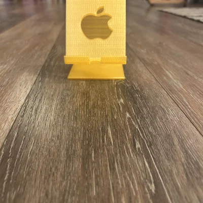 Đế dựng iPhone in 3D tích hợp khe cắm sạc tiện lợi