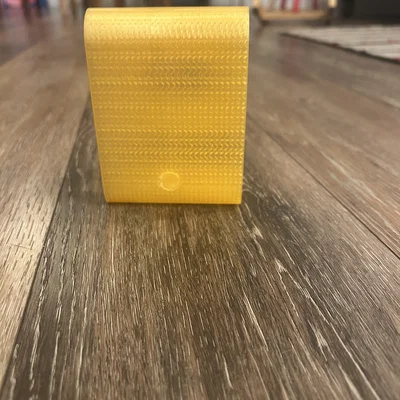Đế dựng iPhone in 3D tích hợp khe cắm sạc tiện lợi