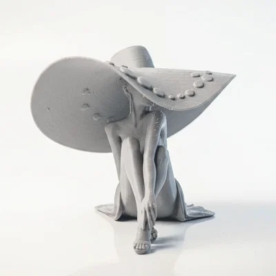 Tượng Nghệ Thuật Cô Gái Đội Mũ Rộng Vành - Mô Hình In 3D Độc Đáo