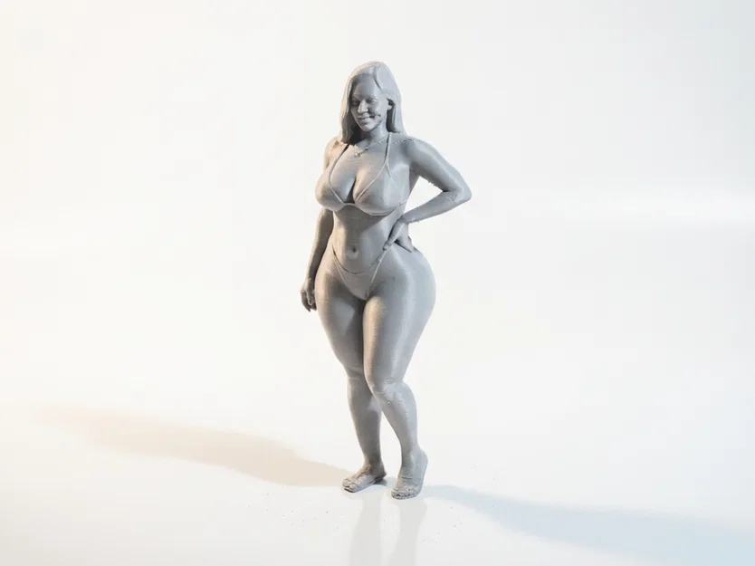Mô hình tượng phụ nữ dáng đứng tự tin (Thick Lady Arms Akimbo) in 3D - Image 1