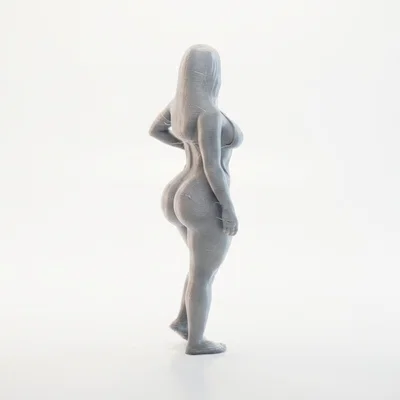 Mô hình tượng phụ nữ dáng đứng tự tin (Thick Lady Arms Akimbo) in 3D