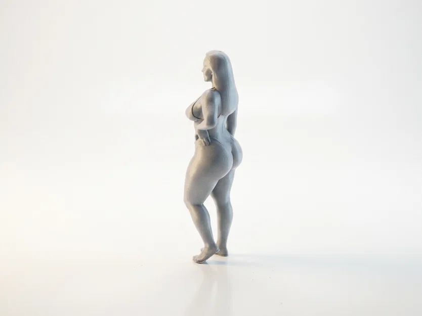 Mô hình tượng phụ nữ dáng đứng tự tin (Thick Lady Arms Akimbo) in 3D - Image 4