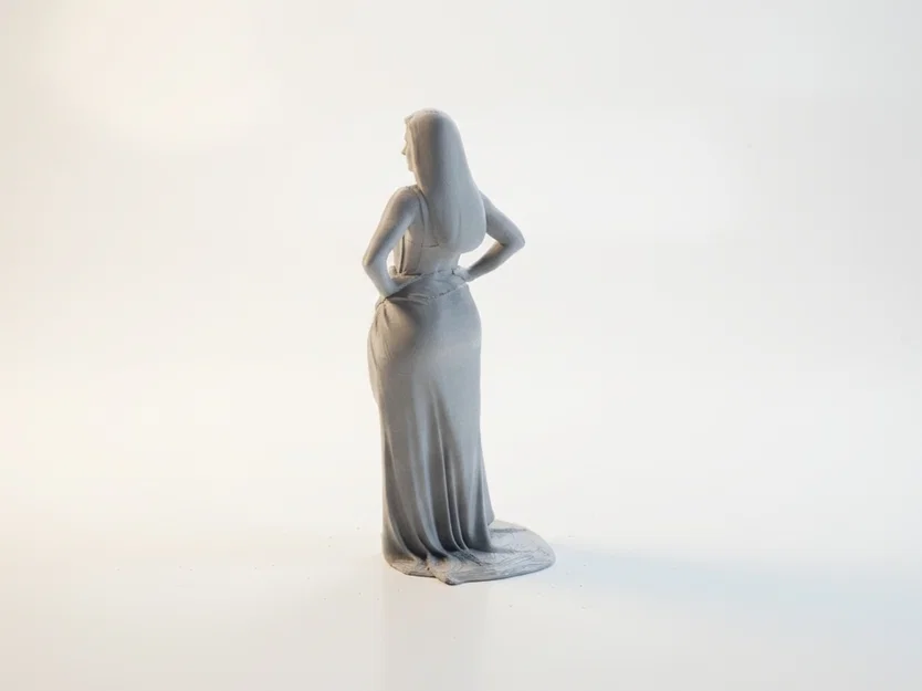 Mô hình tượng người phụ nữ mặc đầm dạ hội sang trọng - File in 3D - Image 4
