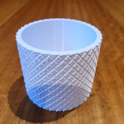 Hũ có vân nổi (knurled pot) thiết kế độc đáo