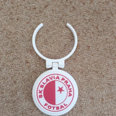 Biểu tượng Slavia Praha trang trí nắp lon bia 3D