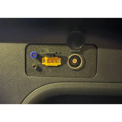 Ốp Bảng Điều Khiển Cốp Xe RAV4