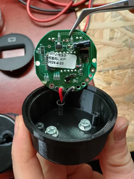 Vỏ hộp đồng hồ đo điện áp cho máy xúc mini Rippa R10 (Voltmeter Case) - Image 7