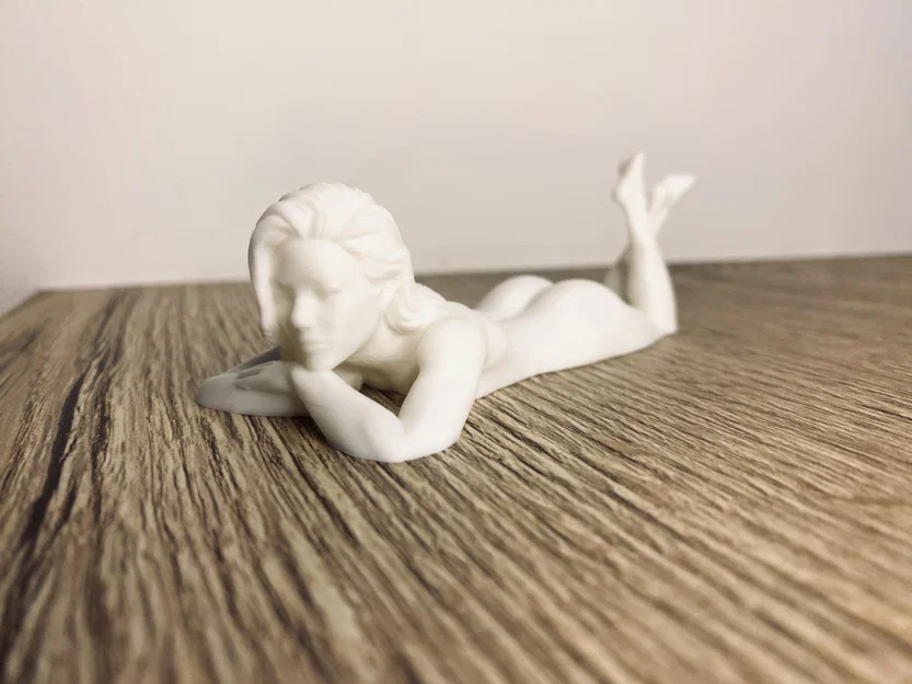 Serene Elegance - Tượng Nghệ Thuật Nữ Nhân Đầy Tinh Tế - Image 1