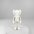 Mô hình Mythical x Kaws cách điệu - Thumbnail 1