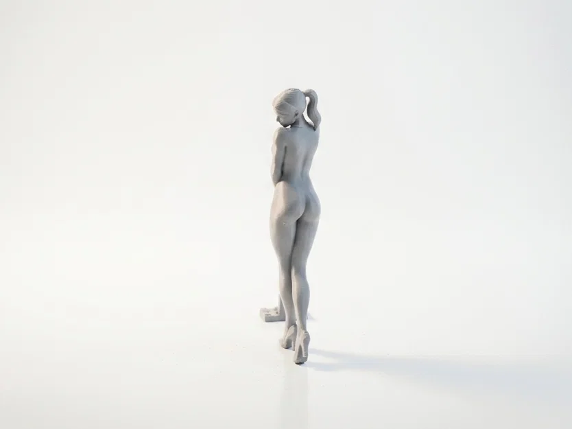 Mô hình 3D Figurine Cô Gái Dọn Dẹp Với Máy Hút Bụi - Image 4