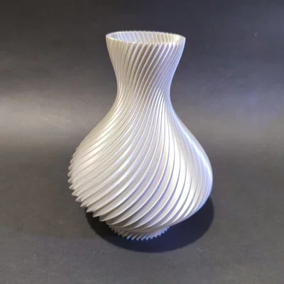 Bình Hoa Xoắn Ốc Thanh Lịch (Elegant Twisted Spiral Vase)