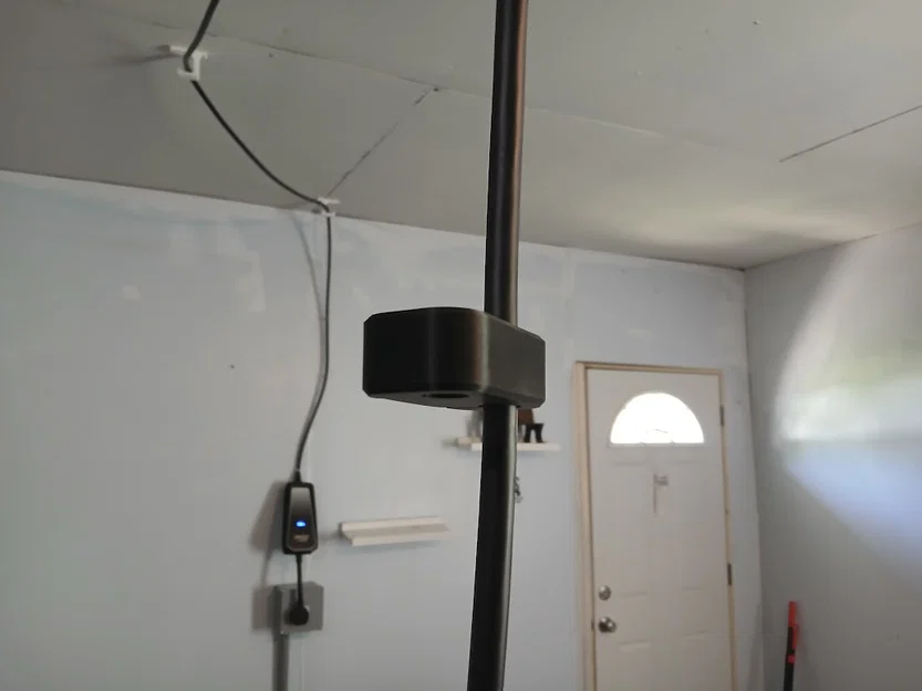 Kẹp giữ dây sạc xe điện (EV Cable Clip) - Giải pháp gọn gàng cho gara - Image 2
