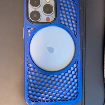 Ốp lưng TPU cho iPhone 13 Pro - Tích hợp khe cắm MagSafe