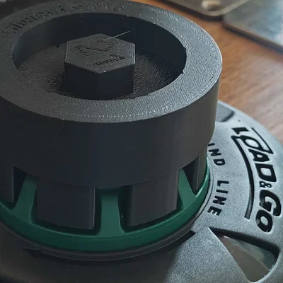 Adapter quấn cước máy cắt cỏ Oleo Mac Load&Go bằng máy khoan