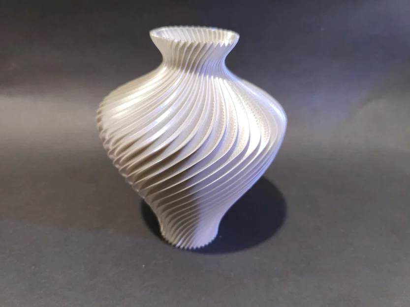 Bình Hoa Modern Spiral Wave In 3D Với Bề Mặt Satin Hiện Đại - Image 2