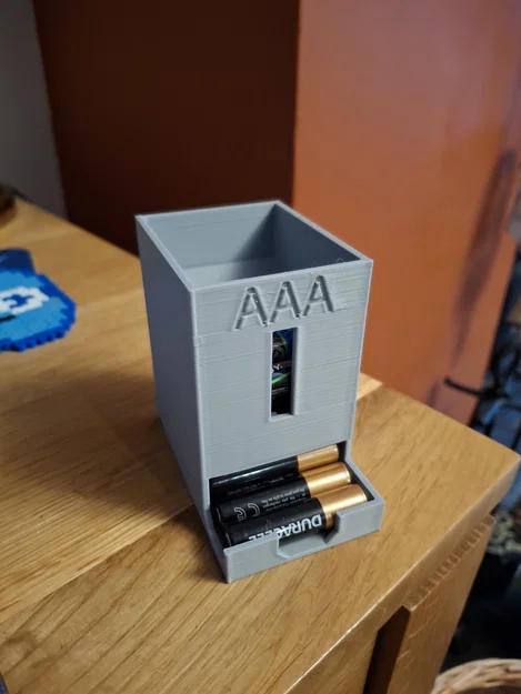 Hộp đựng pin AAA thông minh tiện lợi in 3D - Image 1