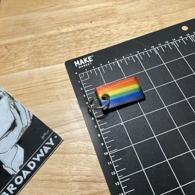 Móc khóa Cờ Tự hào (Pride Flag Keychain)