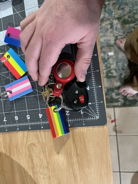 Móc khóa Cờ Tự hào (Pride Flag Keychain) - Image 6