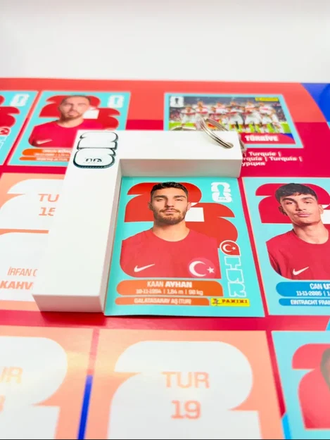 Móc khóa thước canh chỉnh vị trí sticker World Cup Panini - Image 2