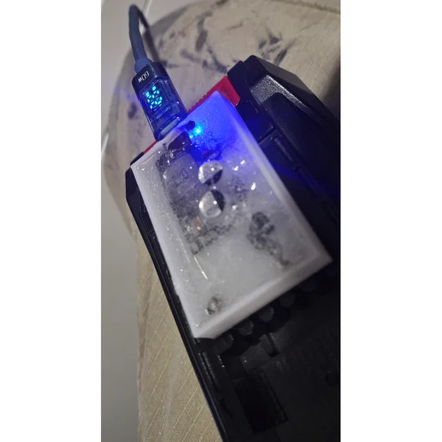 Vỏ hộp cho bộ sạc USB Ozito/Einhell PXC DIY - Image 4