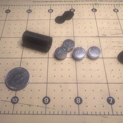 Ống đựng pin LR44