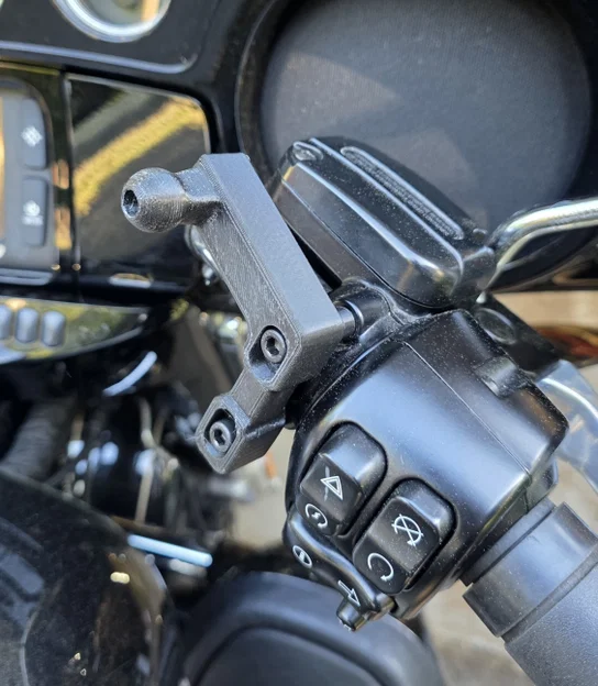 Giá đỡ điện thoại gắn ghi-đông xe Harley Davidson tùy chỉnh - Image 1