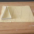 Khuôn Cắt Bánh Croissant Hoàn Hảo Cho Lò Nướng Omnia & Nấu Bằng Năng Lượng Mặt Trời - Thumbnail 1
