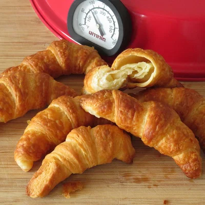 Khuôn Cắt Bánh Croissant Hoàn Hảo Cho Lò Nướng Omnia & Nấu Bằng Năng Lượng Mặt Trời