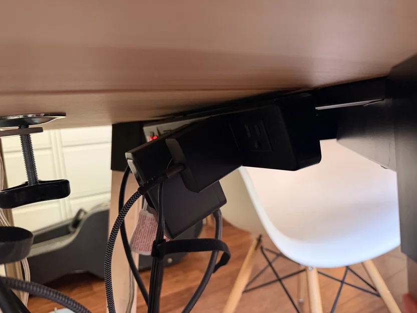 Giá đỡ bộ nguồn và phụ kiện đi dây dưới gầm bàn Ikea Ypperlig - Image 2