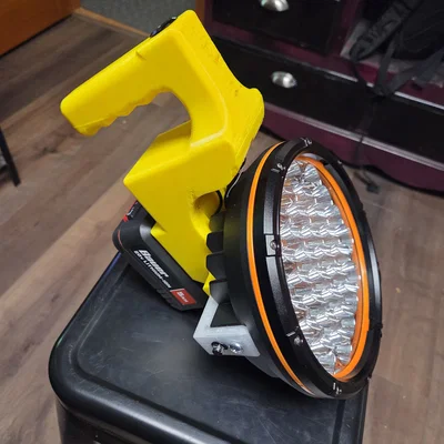 Đèn pin siêu sáng Bauer Powered Flashlight XL