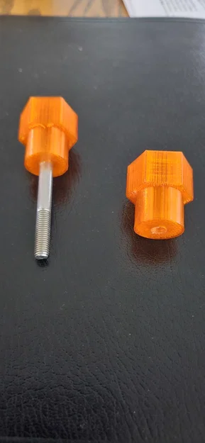 Nắp vặn tay nắm cho bu lông và đai ốc 1/4 inch in 3D - Image 1