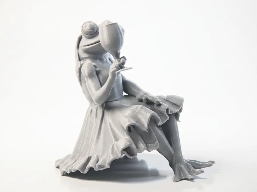 Mô hình ếch cầm ly rượu vang sang trọng - File 3D in ấn - Image 3