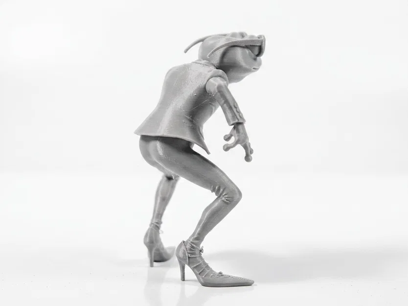 Mô hình 3D chú ếch diện vest lịch lãm (Frog In Suit Figurine) - Image 3
