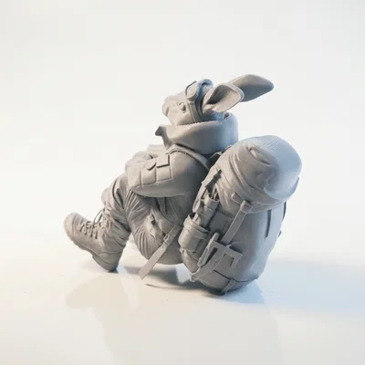 Mô hình thỏ phi hành gia leo núi in 3D