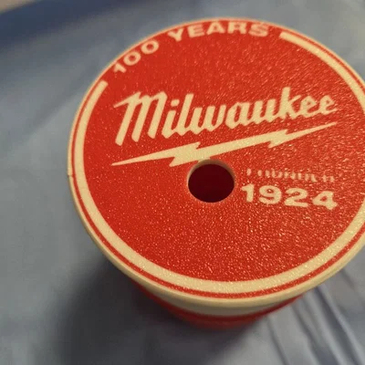 Mini Coleman Chiller Koozie - Chủ đề Milwaukee