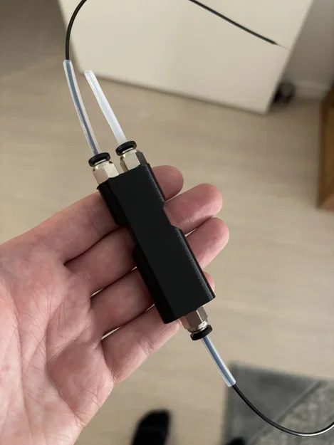Bộ chia PTFE Y-splitter PC4-M10 cho máy in 3D - Image 1
