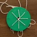 Bàn dệt vòng tay tình bạn Kumihimo (8 khe, cho trẻ em) - Thumbnail 3
