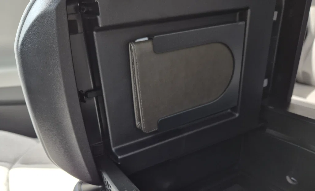Giá đỡ giấy tờ gắn tựa tay cho xe điện Toyota/Subaru - Image 2