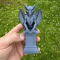 Gargoyle on a pedestal (Gargoyle trên bệ đá) - Thumbnail 3